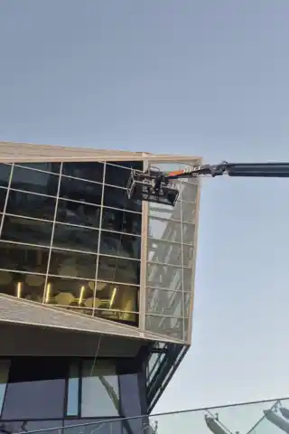 Window & Chassis Cleaning